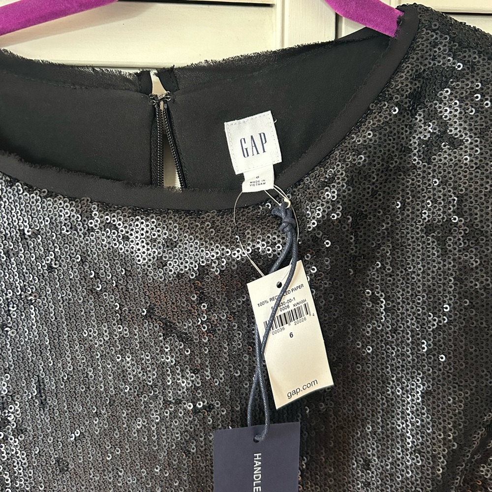 Short, blac,k sequin dress